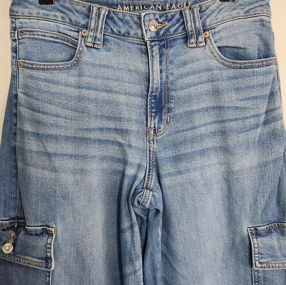 American Eagle Super High Rise Baggy Wide Leg Cargo Jeans Size 8 - Picture 3 of 13